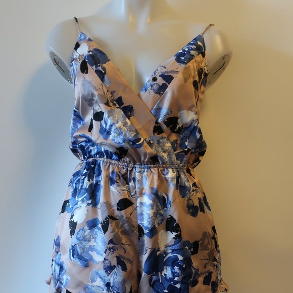 NBD BLUSH BLUE BLACK FLORAL SHORT ROMPER XS * - Picture 5 of 10